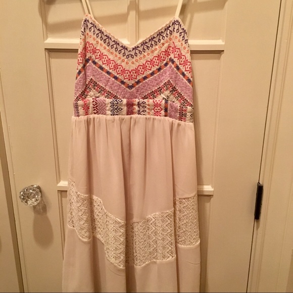 Embroidered Flying Tomato Boho Dress - Picture 2 of 3